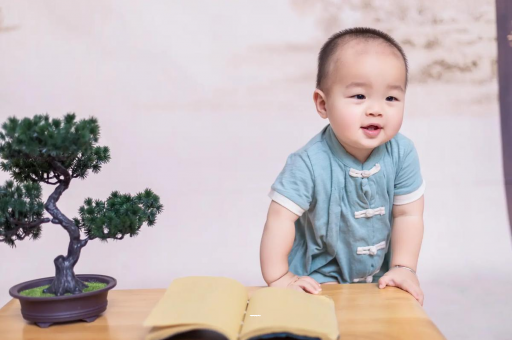 代怀包生男孩机构满月宝宝头围多少正常